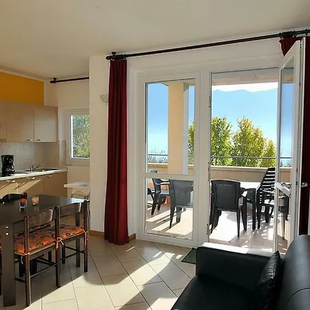 Daire Sleeps 4 Pool Wifi T801705 Vercana