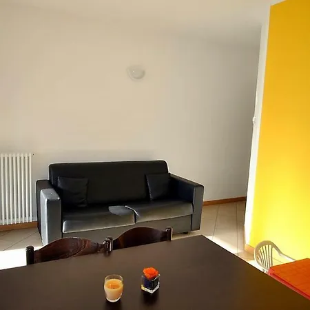 Apartment Sleeps 4 Pool Wifi T801705