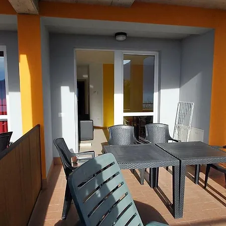 Daire Sleeps 4 Pool Wifi T801705 *